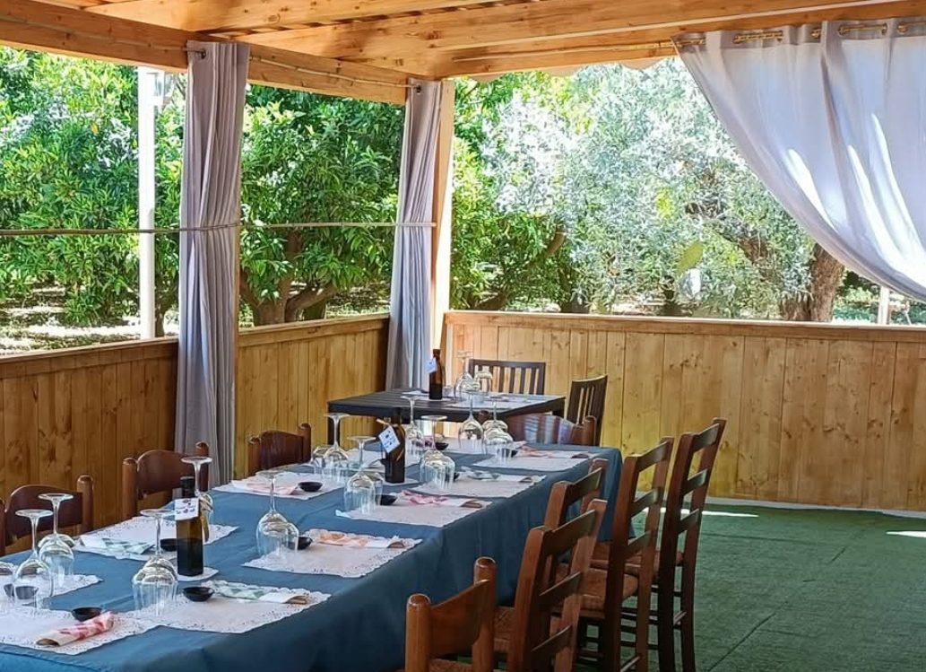 Social eating in Sicilia: a Castelvetrano "Villa la Chiesetta" celebra la tradizione nel circuito Home Restaurant Hotel